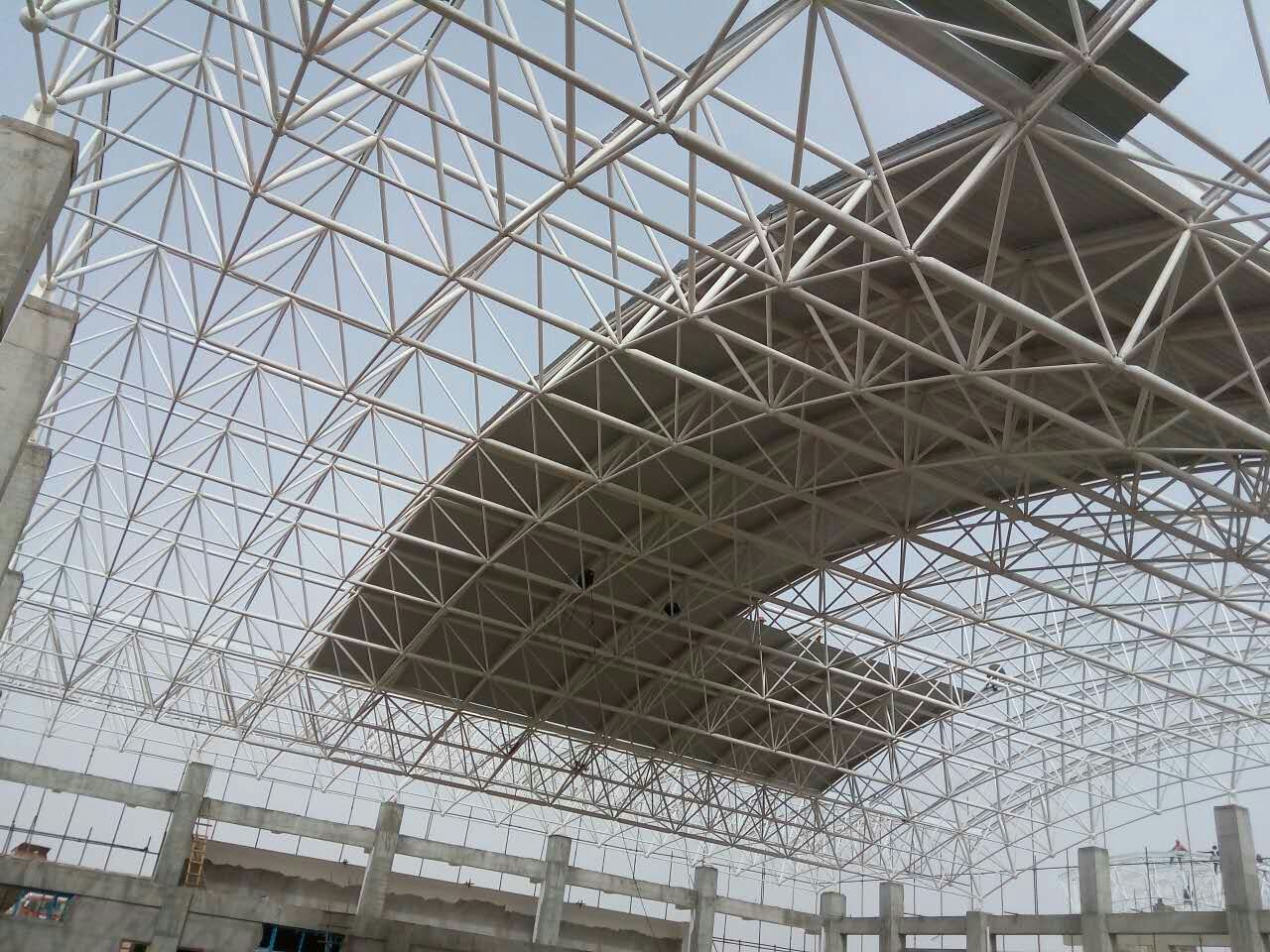 宜州青岛一汽网架